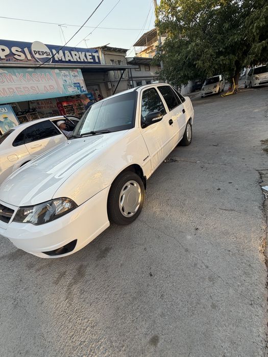 Neksa 2 kiraskasi toza afta salondan bir qol olib minlngan xarajatiyoq