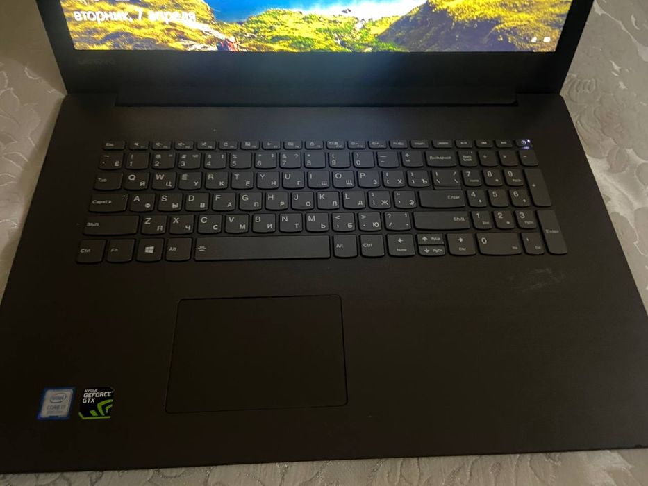 Lenovo IdeaPad 81XX