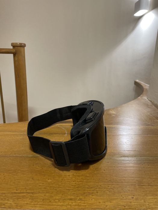 Ски очила с тъмен визьор