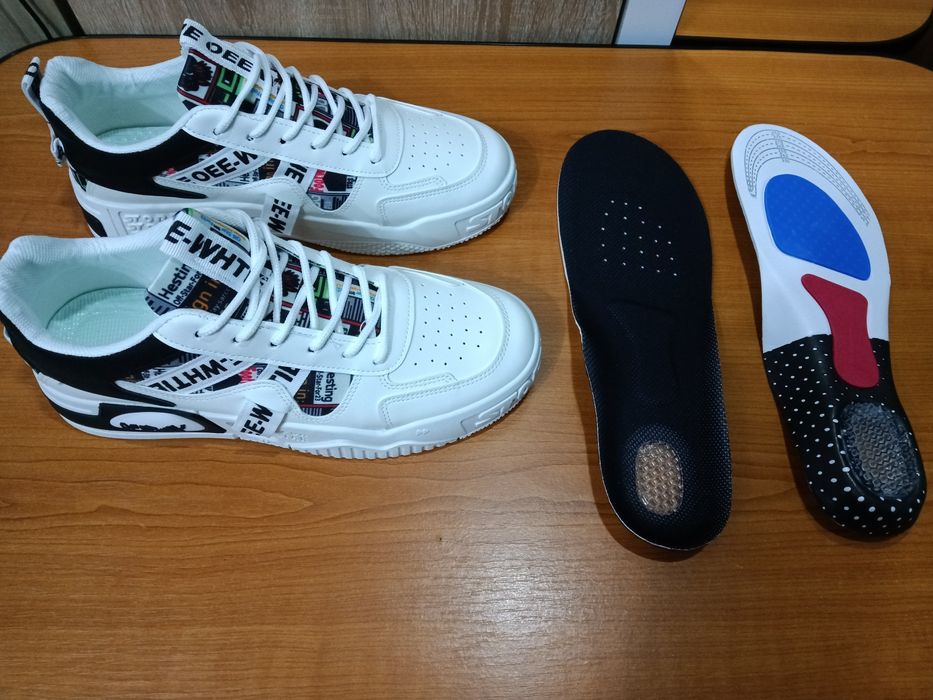 Adidași Casual Bărbați – Stil, Confort și Versatilitate+TĂLIPCI CADOU