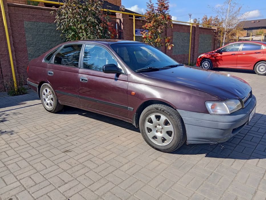 Продам тоету карину е 1994г.в.