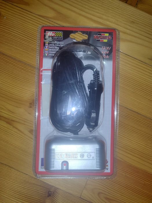 Автомобильный разветвитель (тройник) для прикуривателя