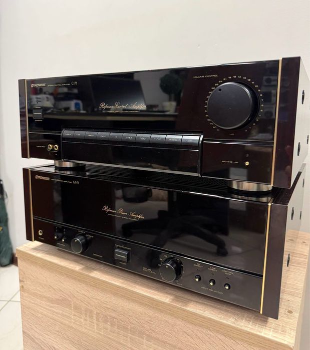 Колекционерски сет предусилвател + стъпало Pioneer Urushi C-73+ M-73