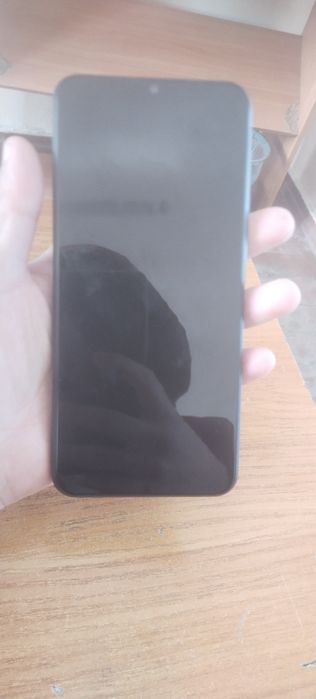 Vivo Y33s rangi qora yashil