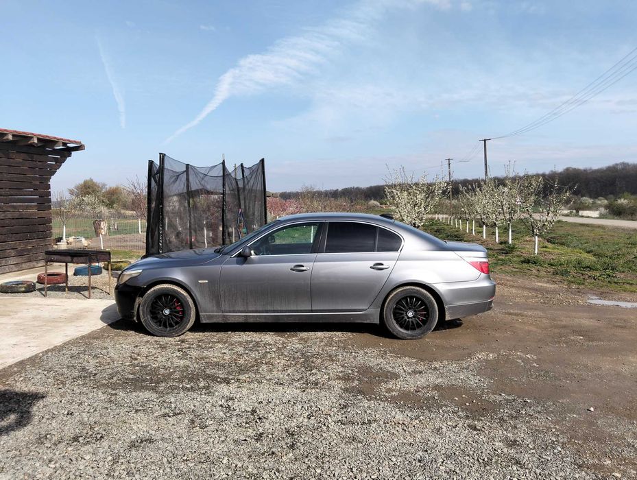 Vând mașina bmw in Loc.  Gelu
