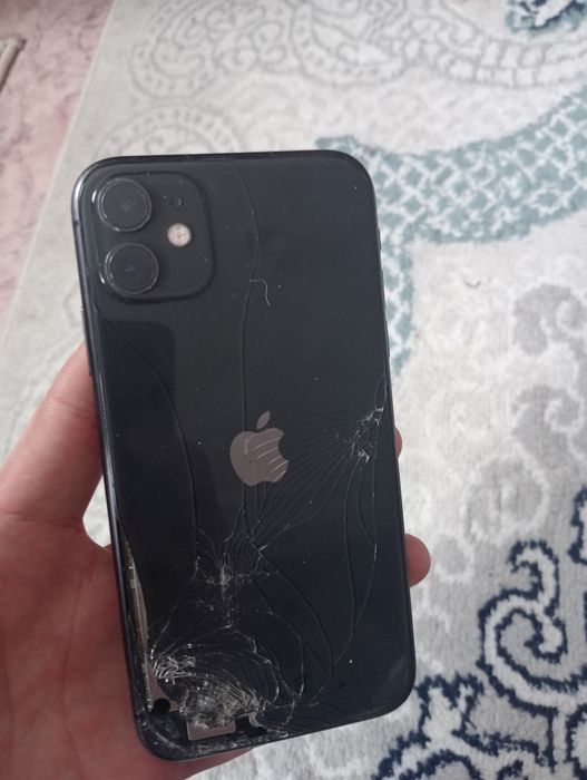 Iphone 11 продам 128 продам 32000