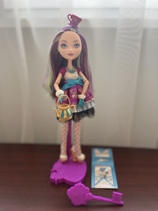 Ever After High – Madeline Hatter Signature (2013) – Оригинална Mattel