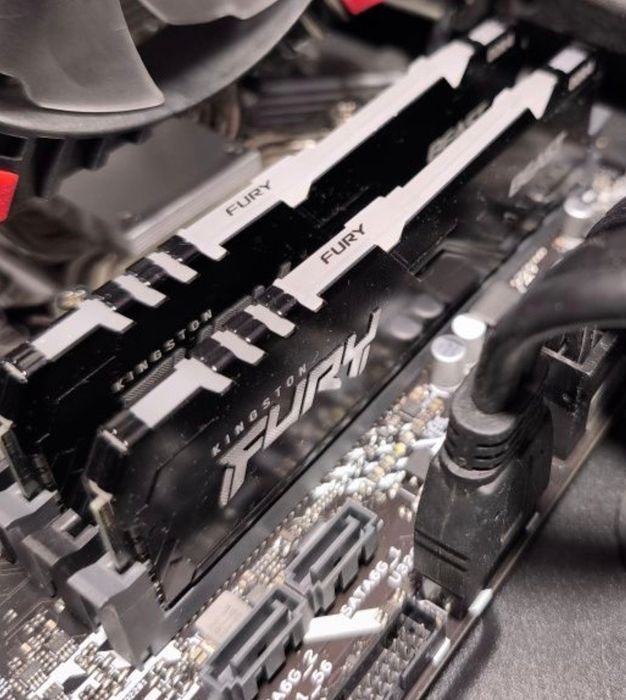 Memorii RAM DDR4 Kingstone 32 GB - 3200 MHz