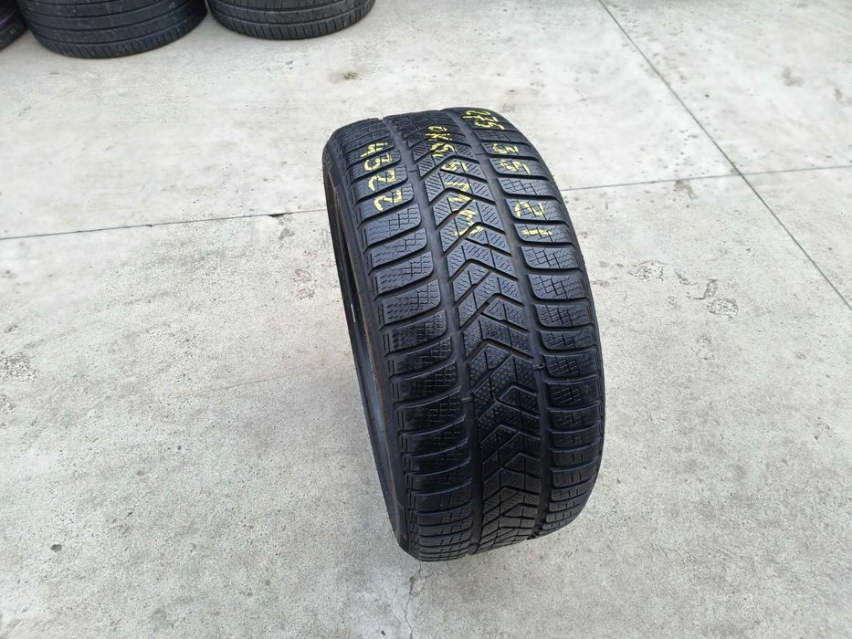 O anvelopa iarna 275 35 21 pirelli sottozero 3 profil 6,5 mm dot 4322