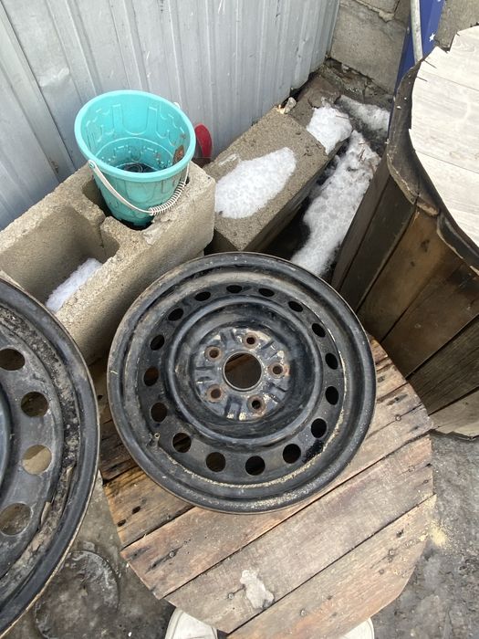 Продам два диска 5xR15