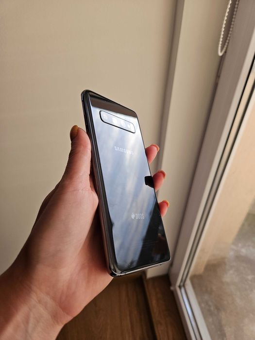 Vând Samsung Galaxy S10
