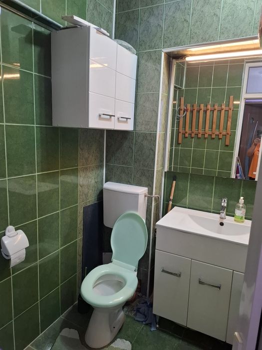 Apartament cu 2 camere semidecomandat, in zona centrala