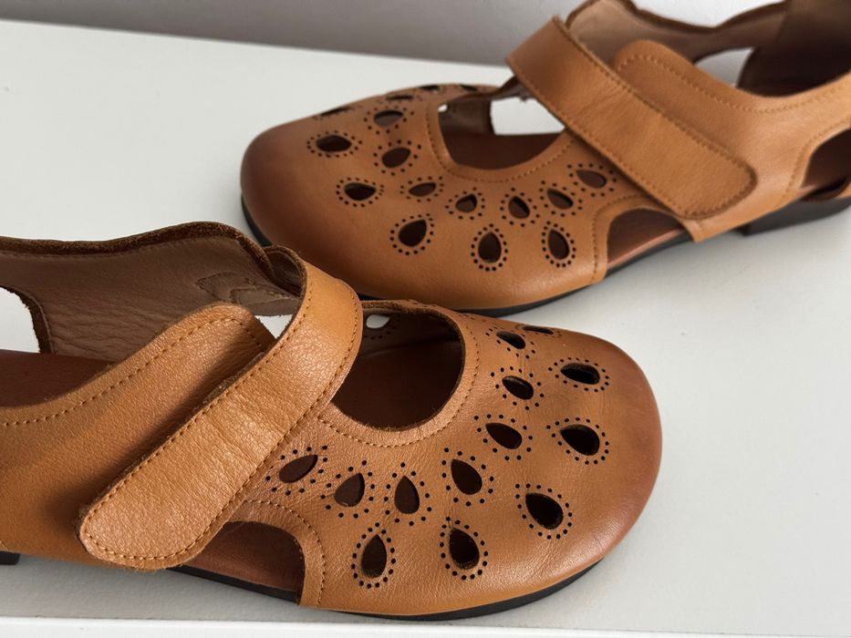 Sandale barefoot damă din piele italiană, măr. 39–40, stare excelentă