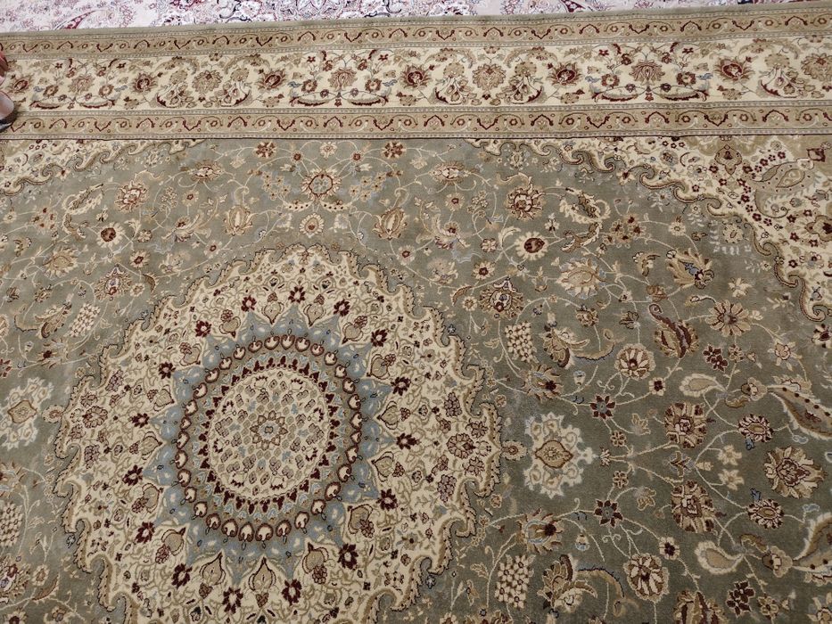 Ковер почти новый отличном состоянии