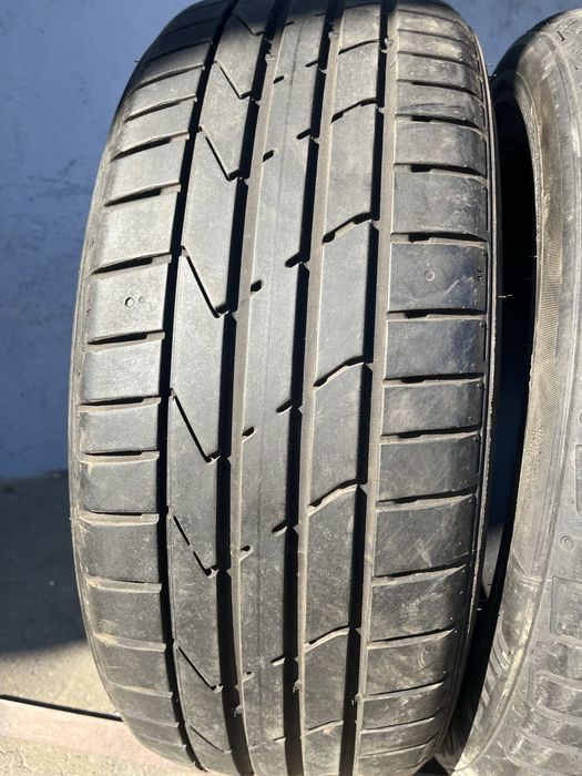 2 бр. летни гуми 225/45/19 Hankook 6+ mm DOT 1620
