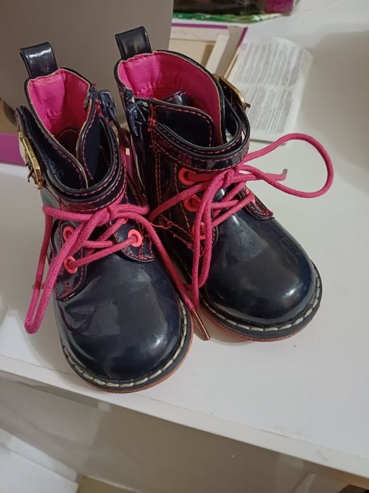 Ботинки на девочку