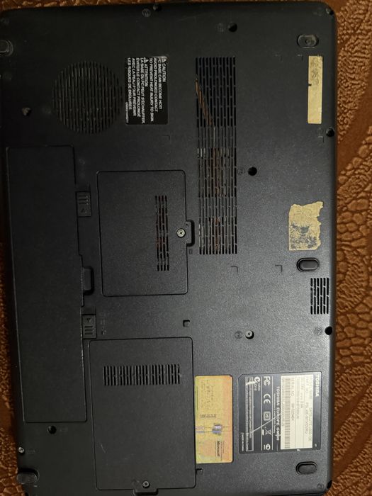 Ноутбук Toshiba не рабочий