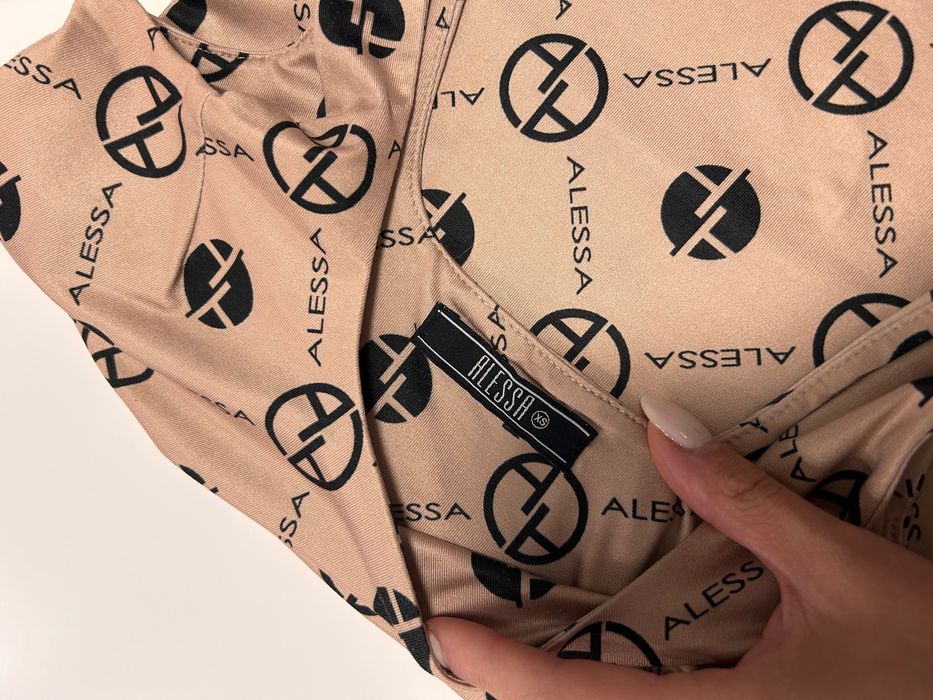Топ с лого nude alessa XS