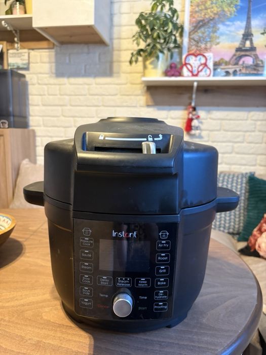 Промо намален до 09.09 Комбиниран мултикукър Instant Pot DUO CRISP ULTIMATE LID