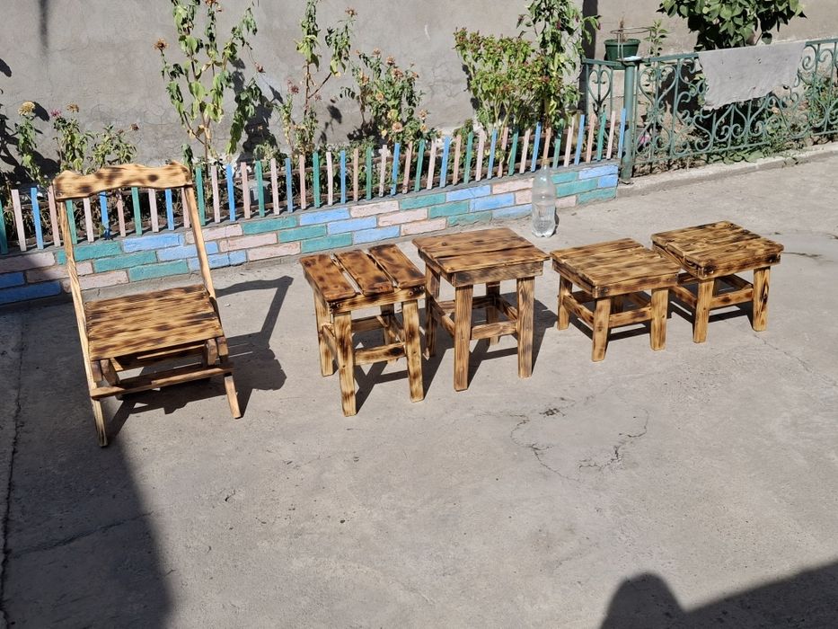 Табуретки деревянные
