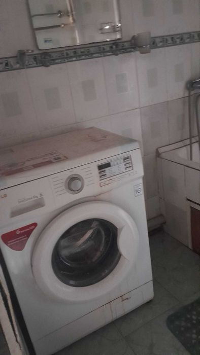 Sheriklikka kvartira bor bolla olinadi sharoiti yaxshi