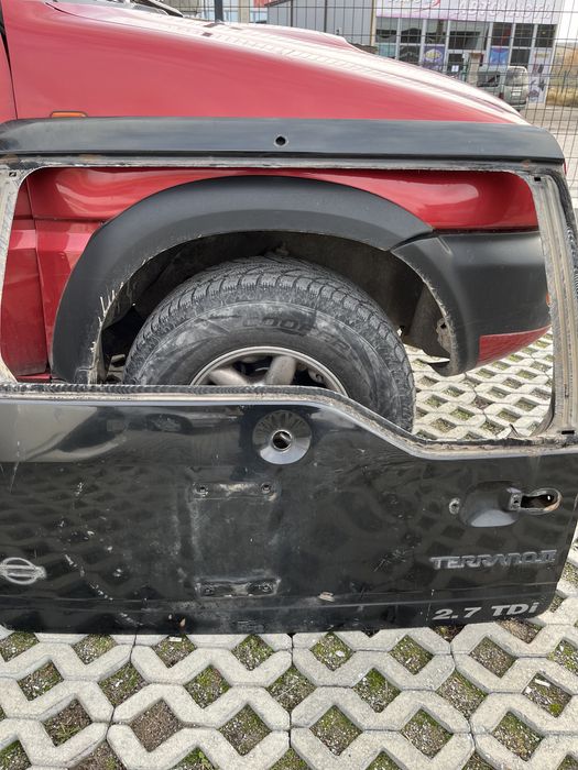 Задна врата за терано