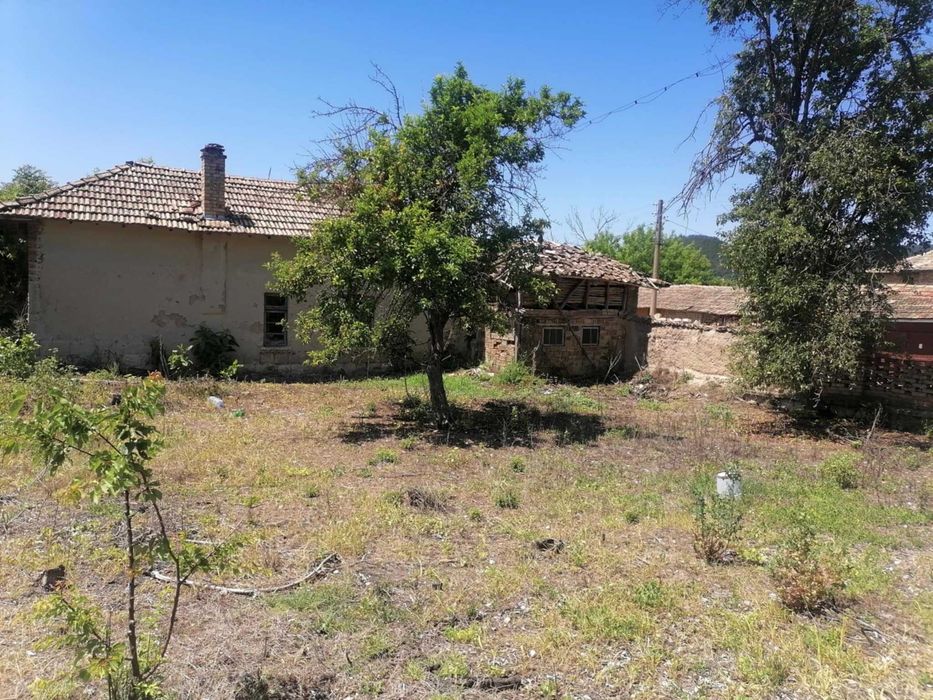 Продава се Къща в с. Садина, Област Търговище - 150 кв.м за 85 €/кв.м - Снимка #15