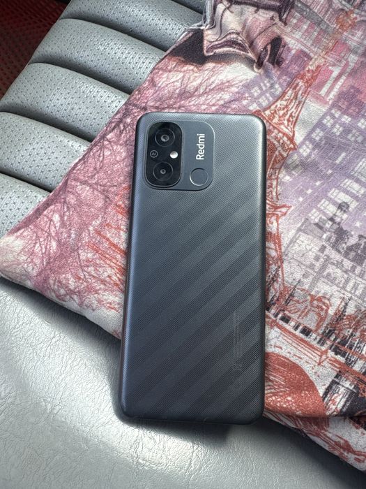 Телефон Redmi 12c