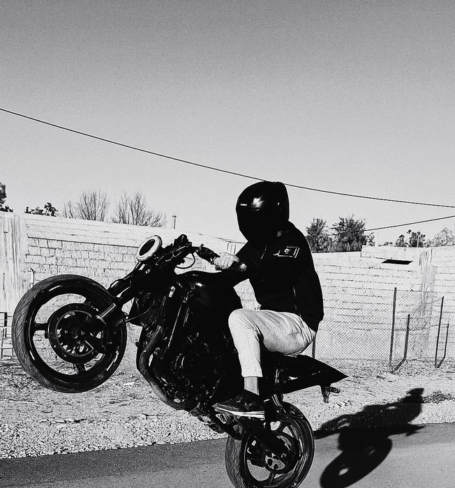 Мотоцикл хонда сбр 250р