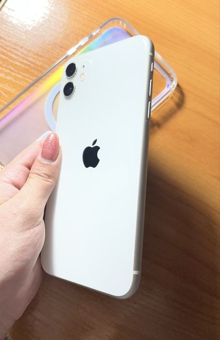iPhone 11, в отличном состоянии