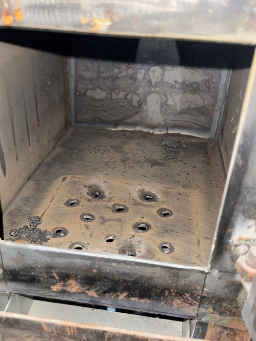 Дровенная печь ручной сборки