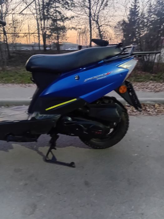 Продам мопед Dayang