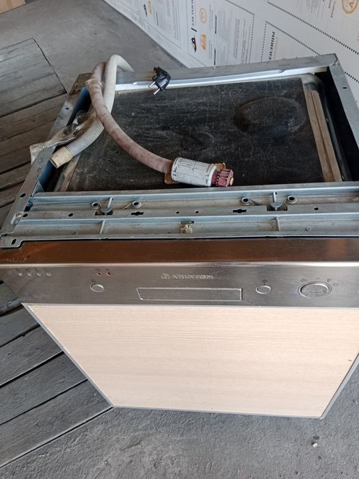 Посудомоечная машина Аристон