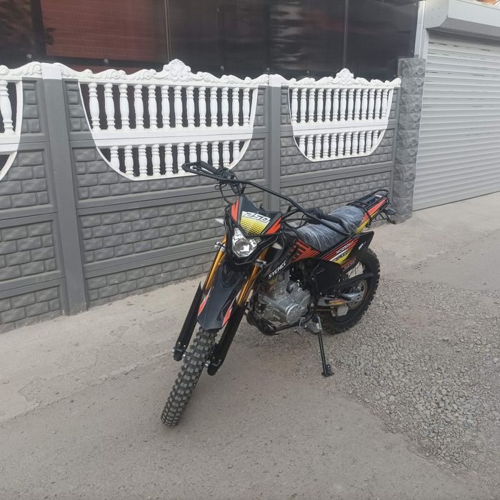 Продам эндуро 250 кубов