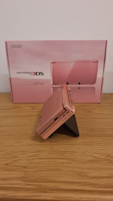 Nintendo 3DS,  Modat, 1500 jocuri, 18-în-1, gata de joacă
