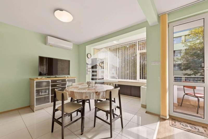 Дава се под наем Четиристаен апартамент в Варна, Център - 96 кв.м за 1500 € - Снимка #3