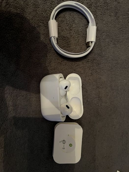 De vânzare AirPods Pro (generația 2)