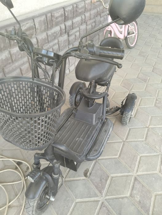 Продам электросамокат