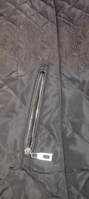 Продам женскую куртку