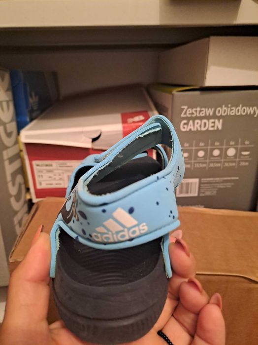 Сандали Adidas 33 номер