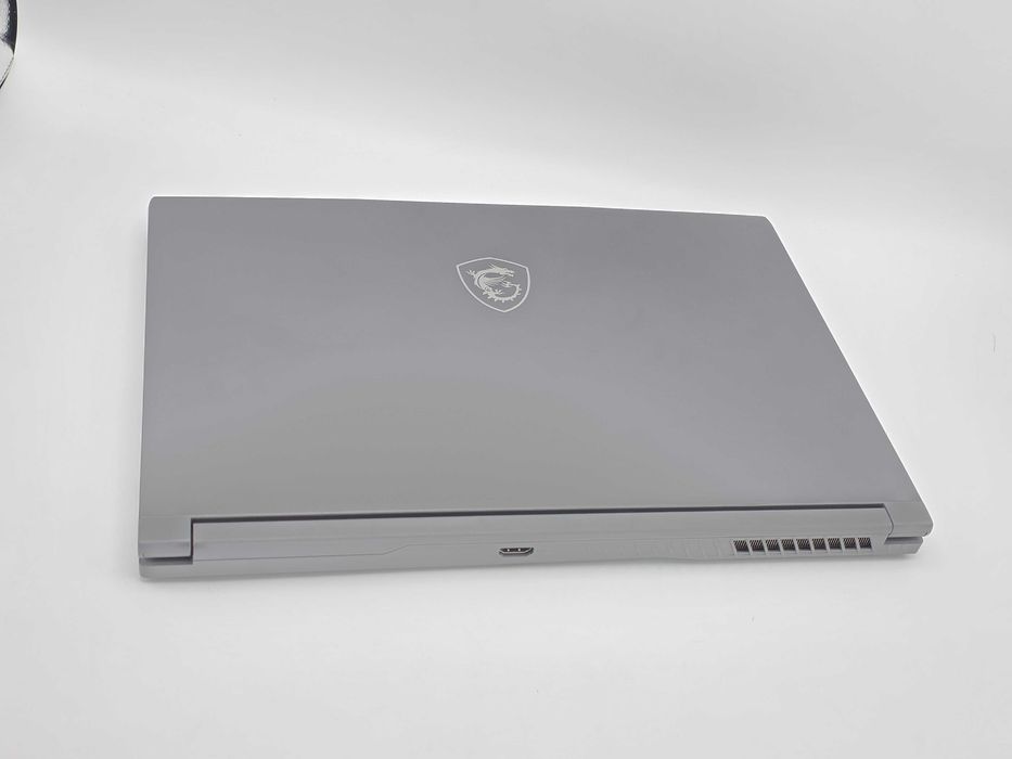 Laptop Gaming MSI Thin 15 B12UC i5-12450H 16GB DDR4 512GB SSD M2 RTX 3050 FullBox Stare Impecabila