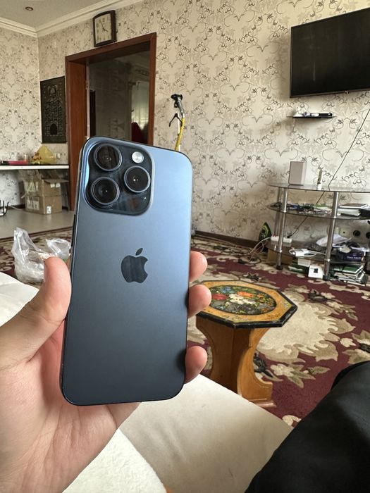 IPhone 15 pro 128 gb