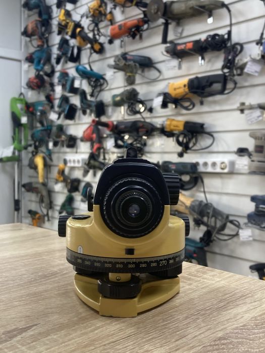 Невелир South I24 (osp14)