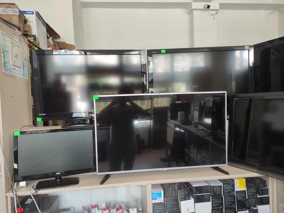 Luxinformatique vinde televizoare LED