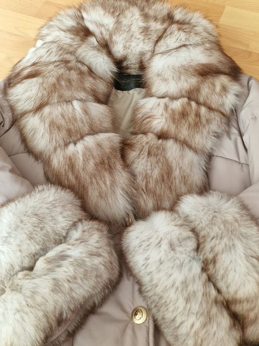 Haină impermeabila,guler detasabil si maneci blana naturală vulpe