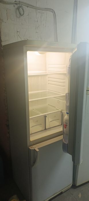 Холодильник Бирюса