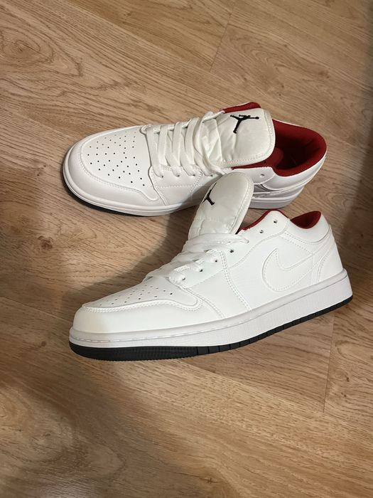 Кроссовки NIKE Air Jordan 1 low