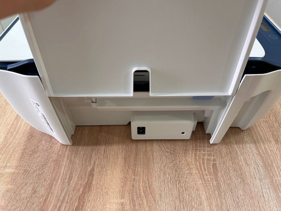 Продавам принтер HP DeskJet 2721e