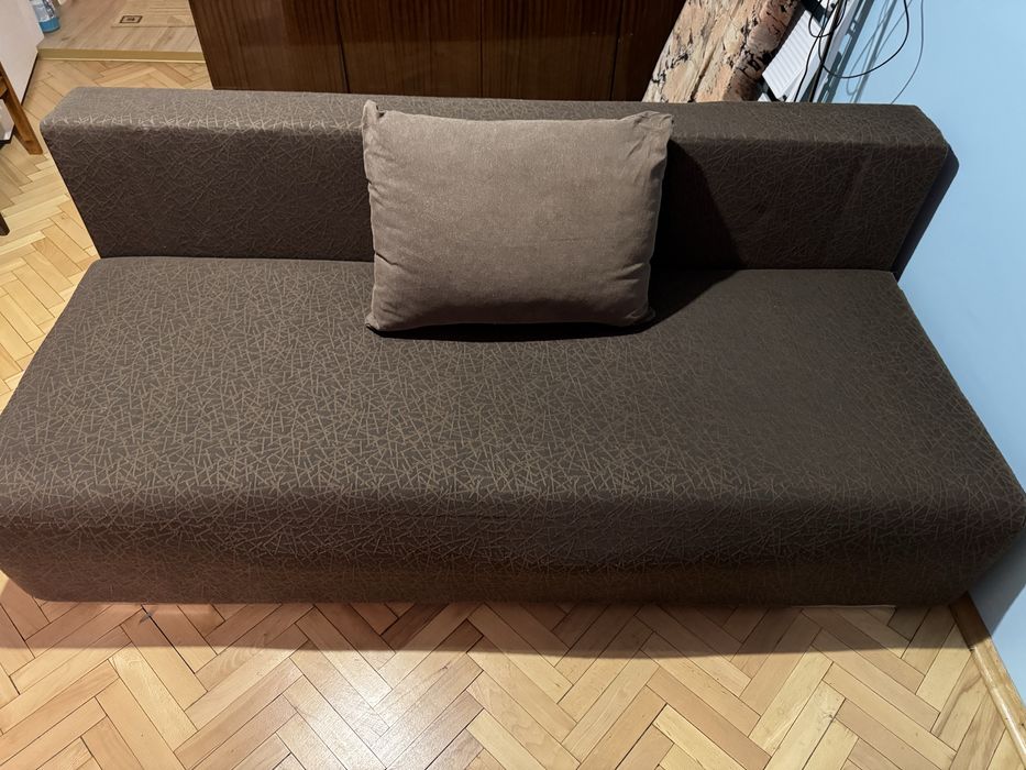 Разтегателен диван