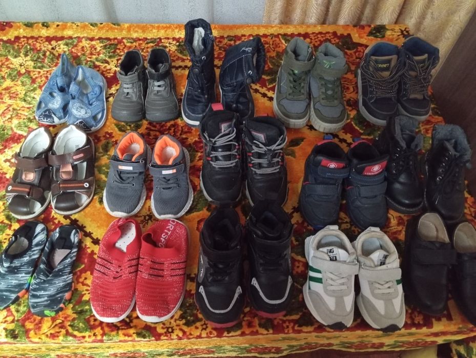 Продам детские вещи Б/у на мальчика.